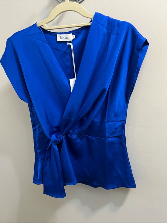 Tops - Taelynn Royal Blue Knot-Front Satin Blouse flowy bottom Size M NWT